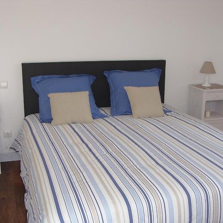 Le Vieux Castel Bed & Breakfast Goustranville Ngoại thất bức ảnh