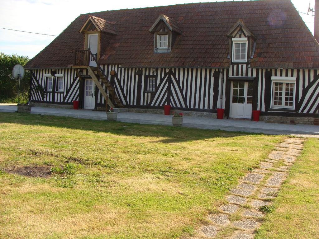 Le Vieux Castel Bed & Breakfast Goustranville Ngoại thất bức ảnh